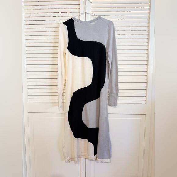 Marimekko x Uniqlo Black and White Color Block Sweater Dress - Picture 3 of 7